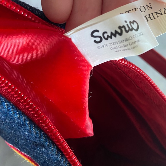 ✨ SOLD ✨Vintage Rare Sanrio Denim Hello Kitty Purse with embroidered rainbow - Picture 10 of 10